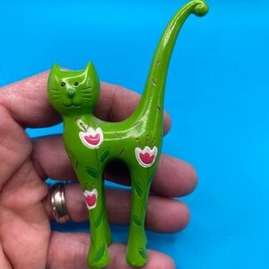Vintage Majestic Green Wooden Cat Figurine 4”